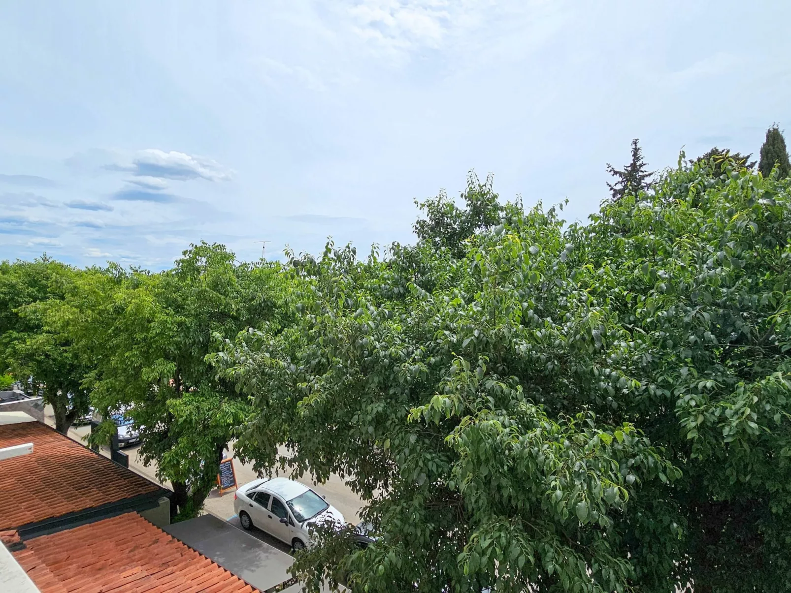 "Olga" mit Balkon-Draußen