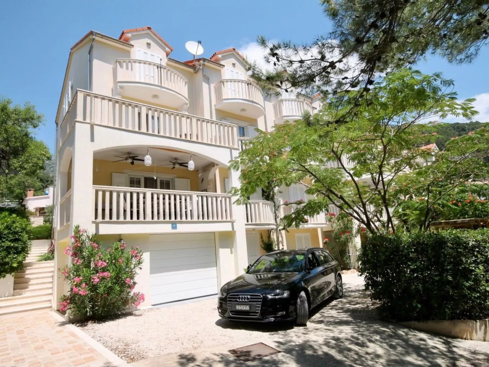 Wohnung in Bol - Dehors