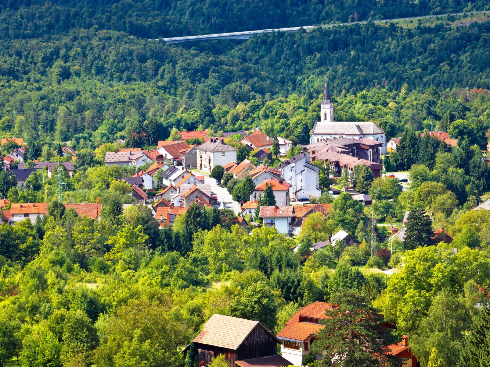 Mit Terrasse, Grill und Garten-Area