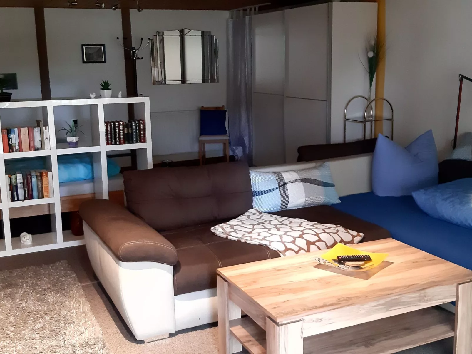 Loni in Viereth-Inside