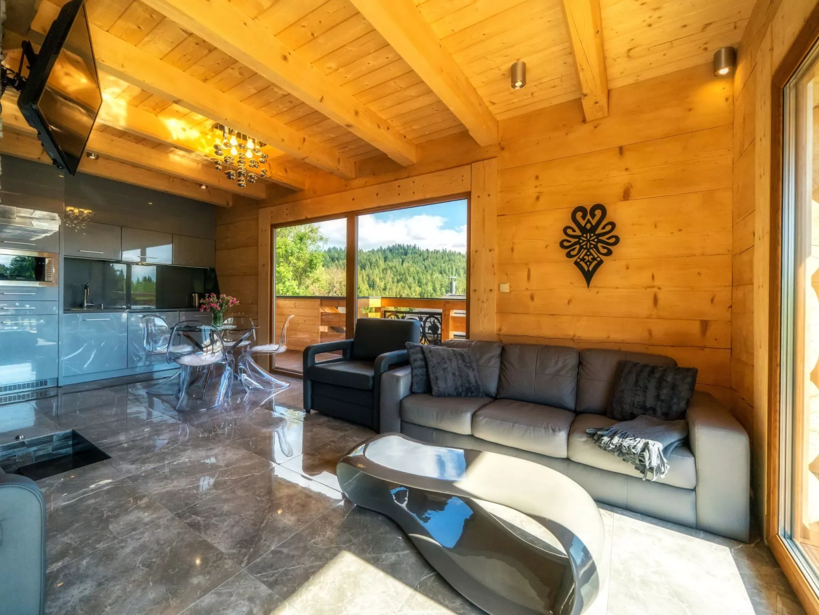 Mit Entspannung im Jacuzzi-Image-tags.info