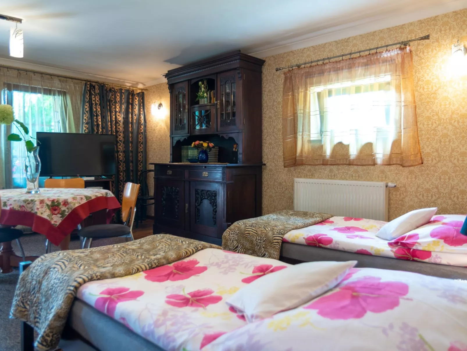 Wohnung mit Terrasse, Garten und Grill-Inside