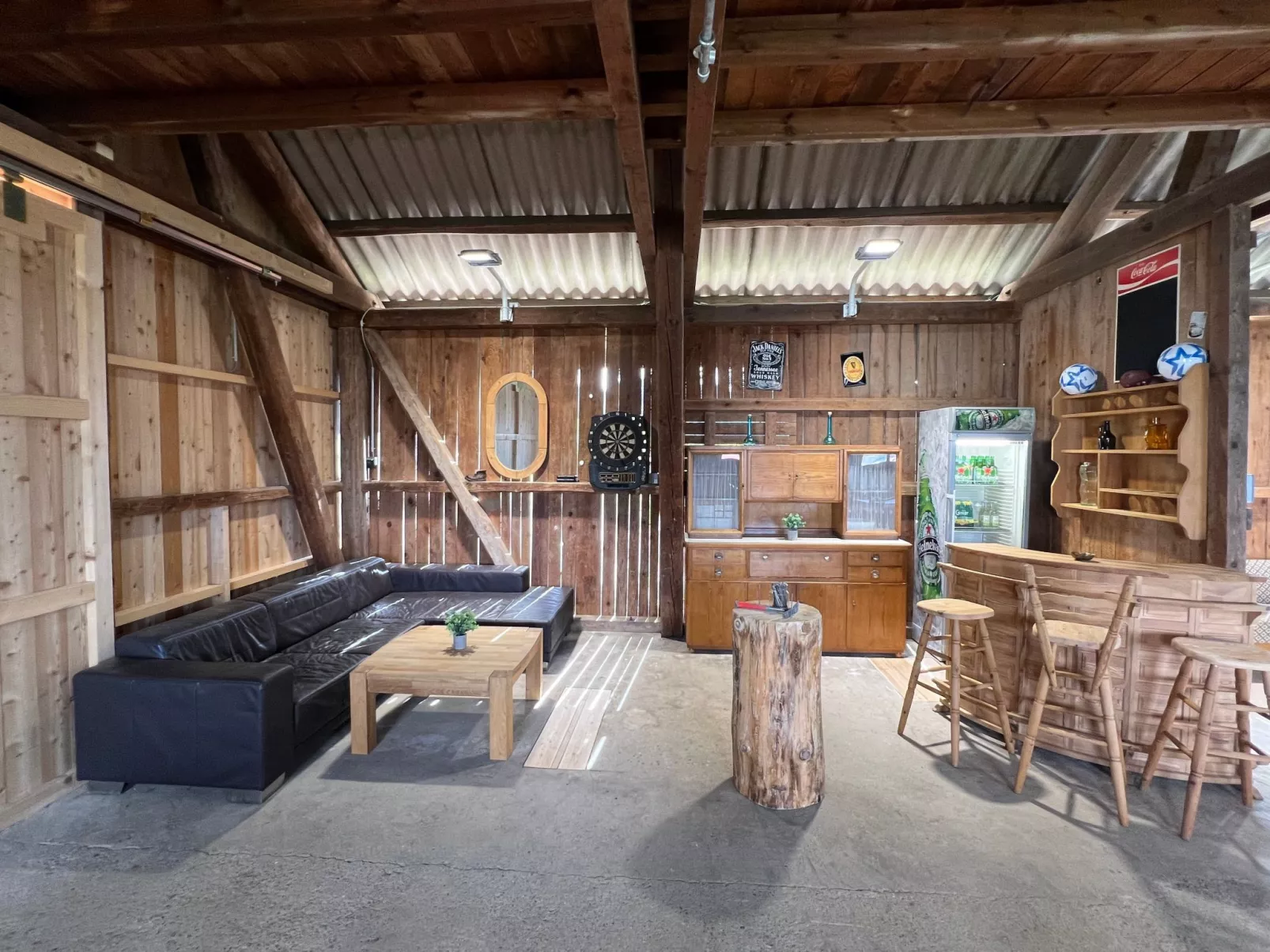 Komplett mit Freizeitstadel-Inside