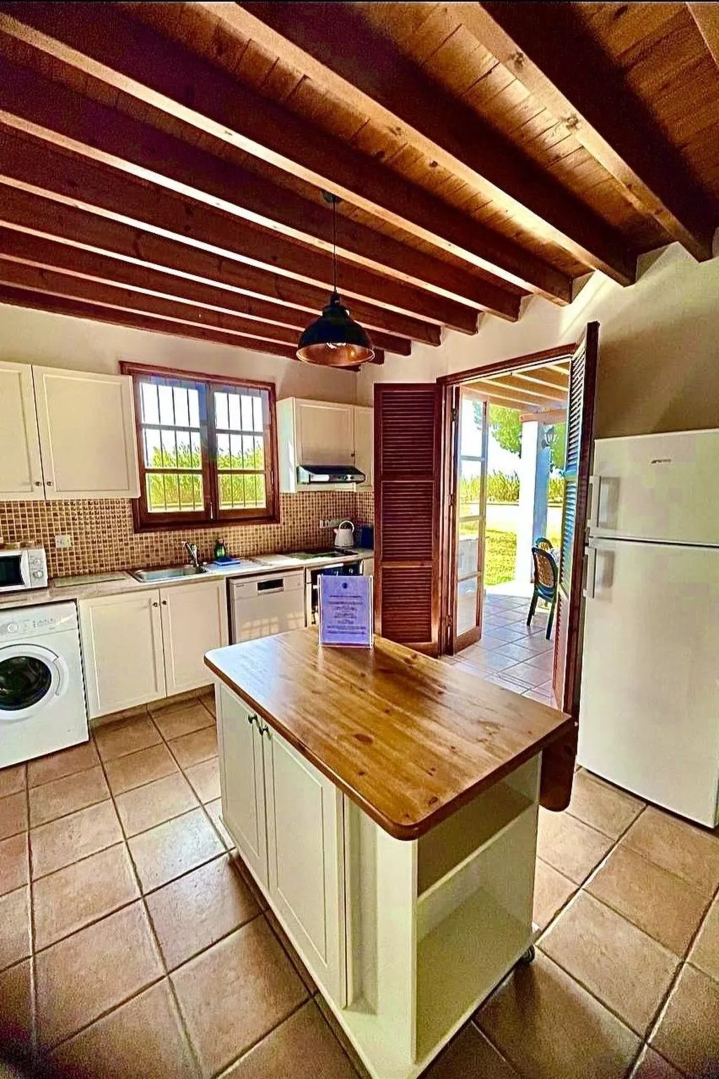 Schönes Ferienhaus mit Balkon in Polis Chrysochous-Inside