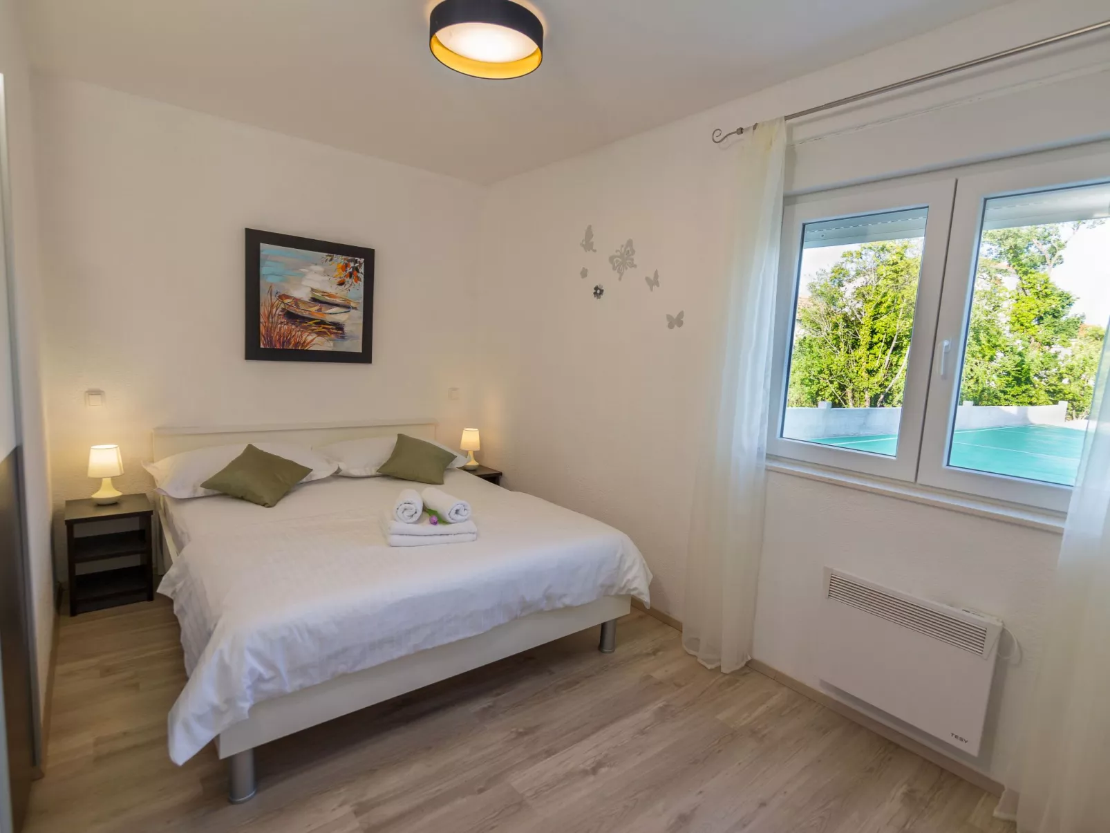 In Opanci mit beheiztem Pool, Parkplatz-Image-tags.info