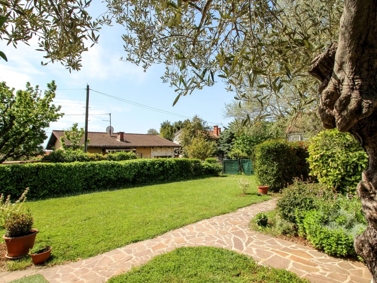 "Timea 2" mit Terrasse-Draußen