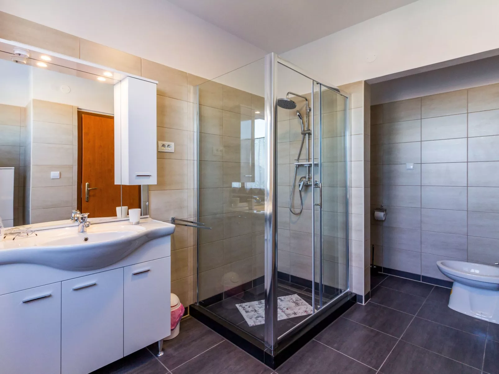 Haus in Vinkuran mit Pool und Bergblick-Inside