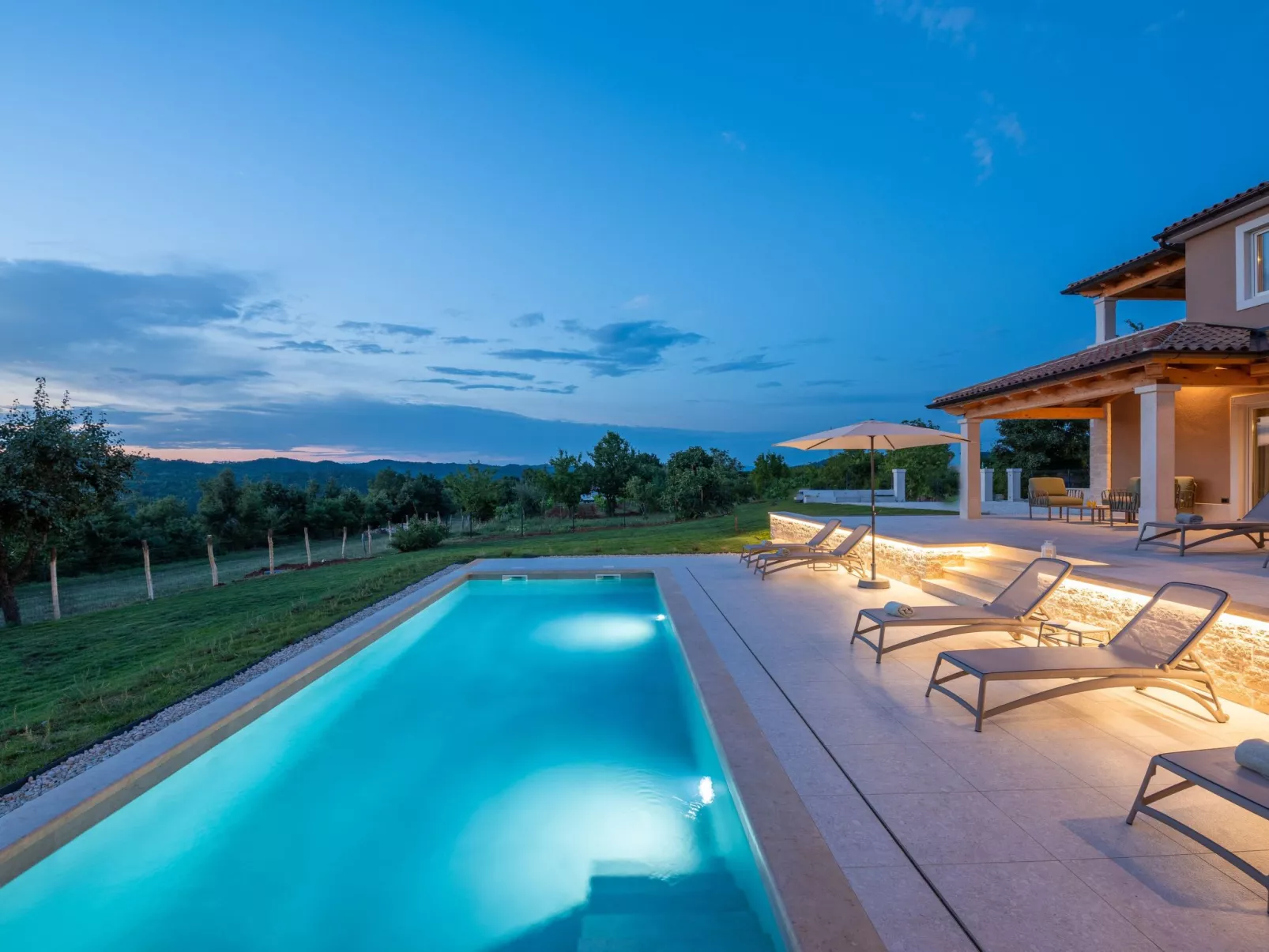 Villa Sentiero-Draußen