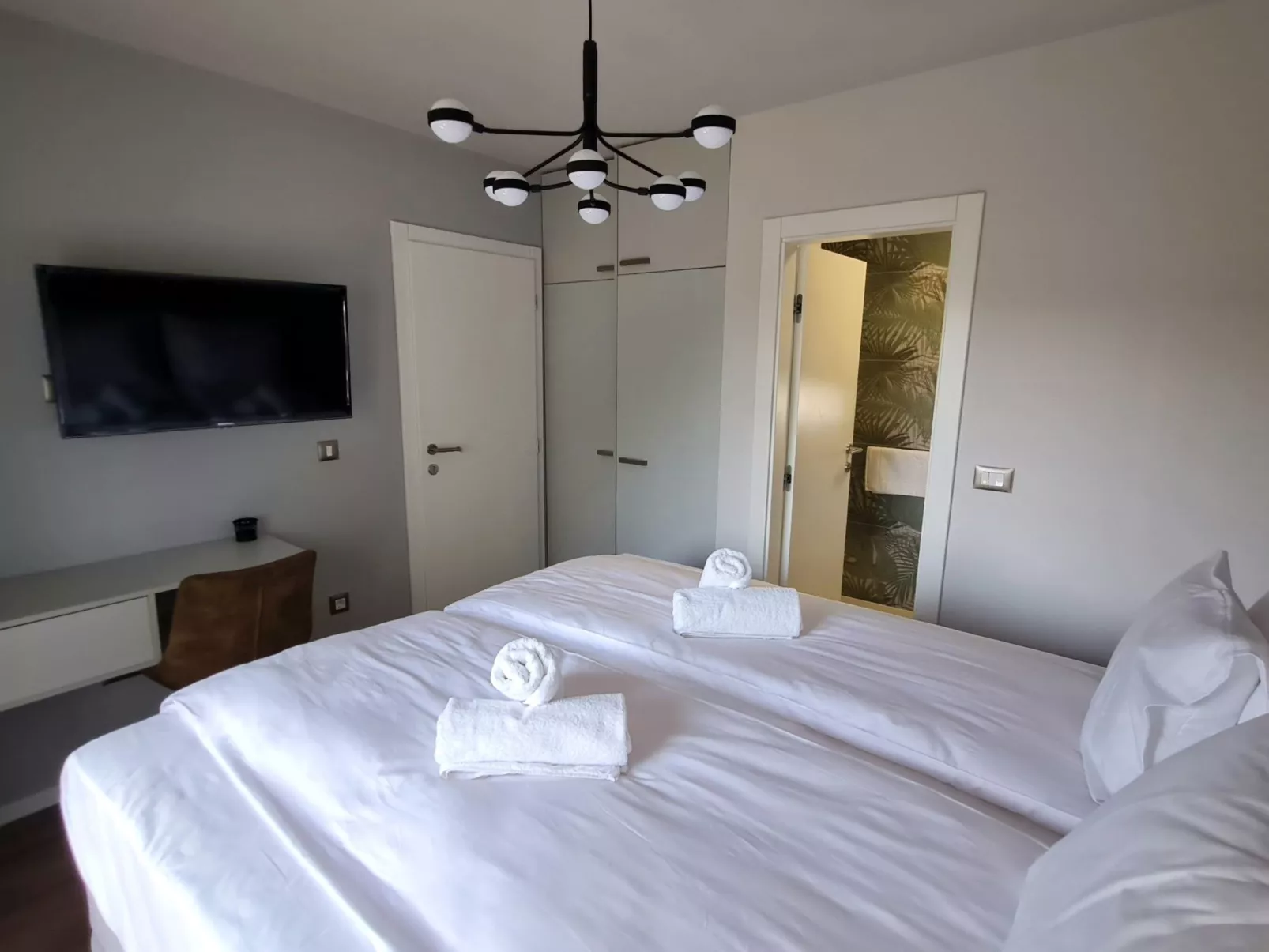 Villa "Val 22" mit Pool, Fitness und Sauna-Image-tags.info