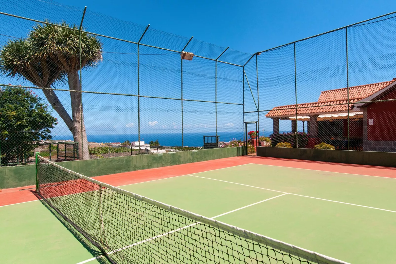 Villa Arucas 10-Facilities