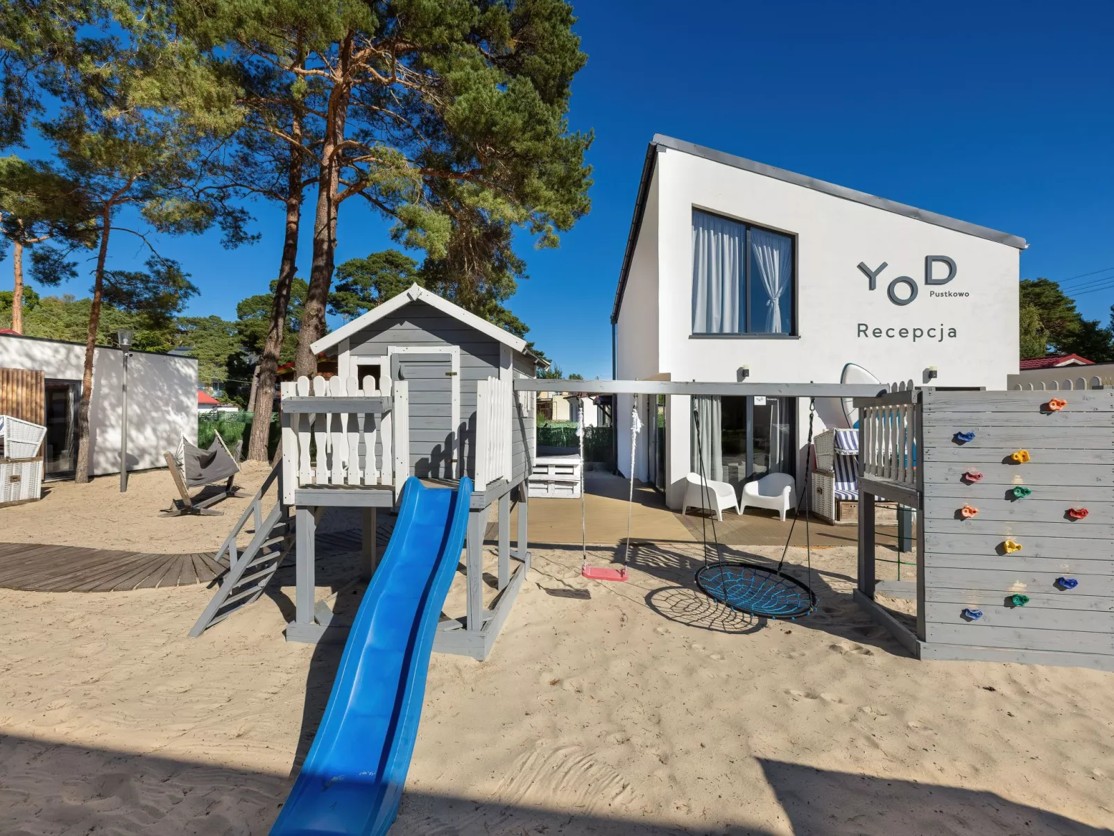 Mit privater Terrasse-Dehors