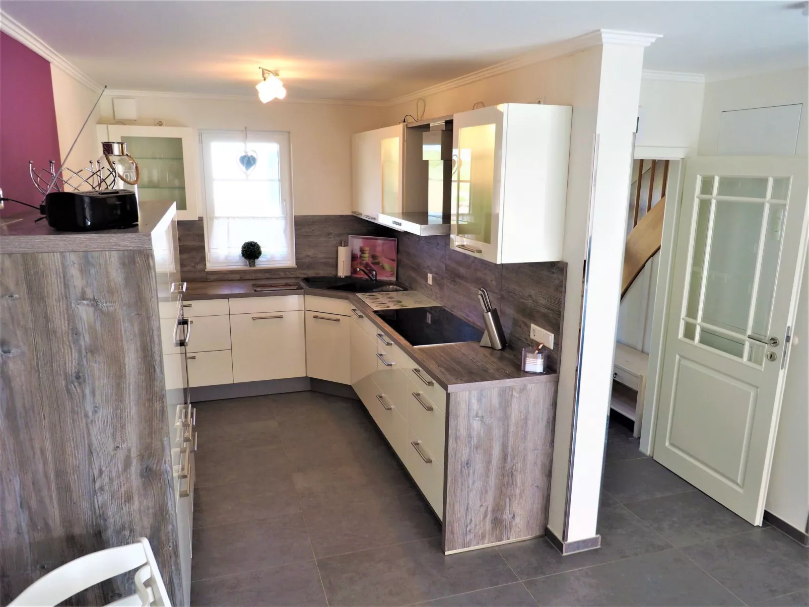 Traumhafte Reetdach-Doppelhaushälfte mit Garten-Drinnen