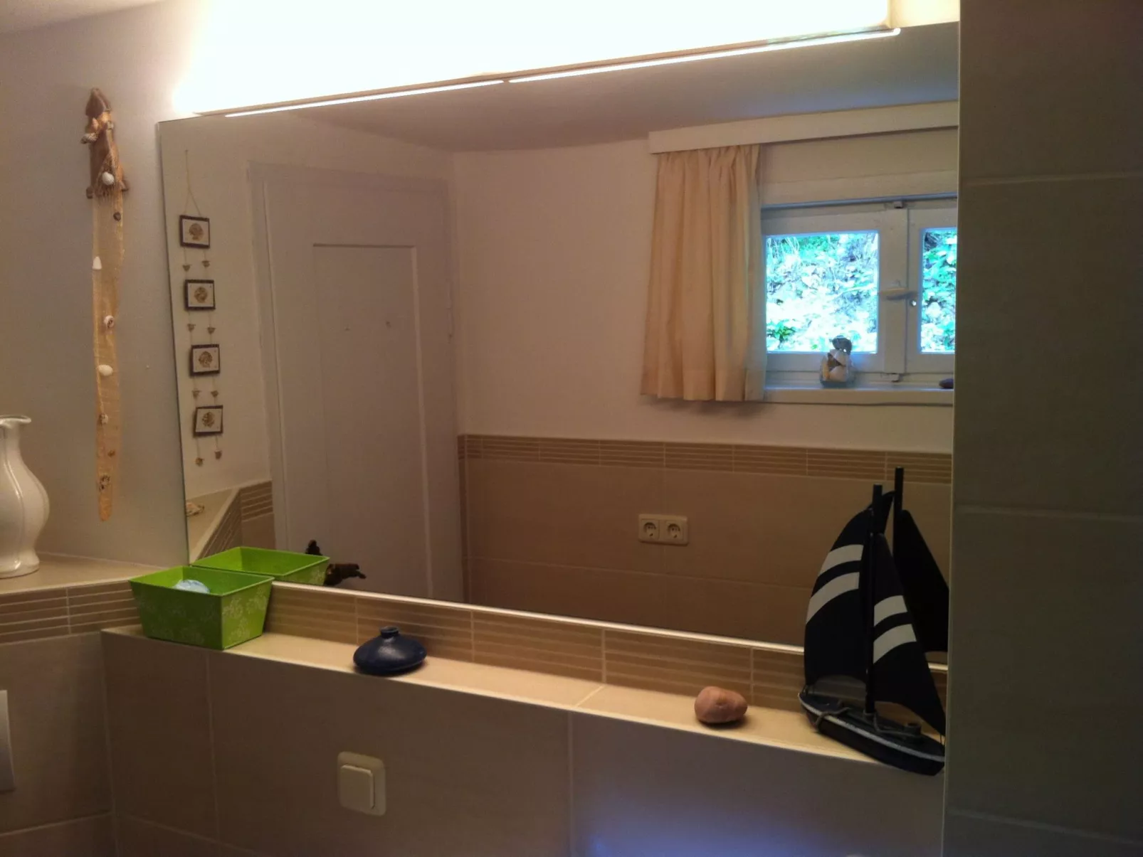 Ederseeblick in Bringhausen am Edersee-Drinnen