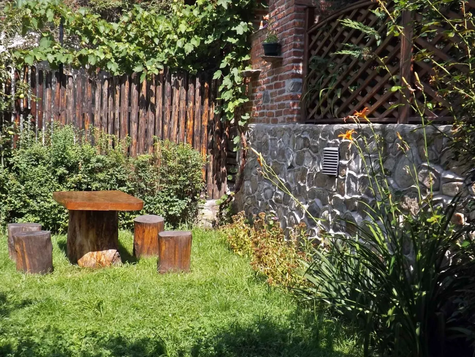 Casa Crina - rustikale Ferienvilla in Siebenbürgen-Outside