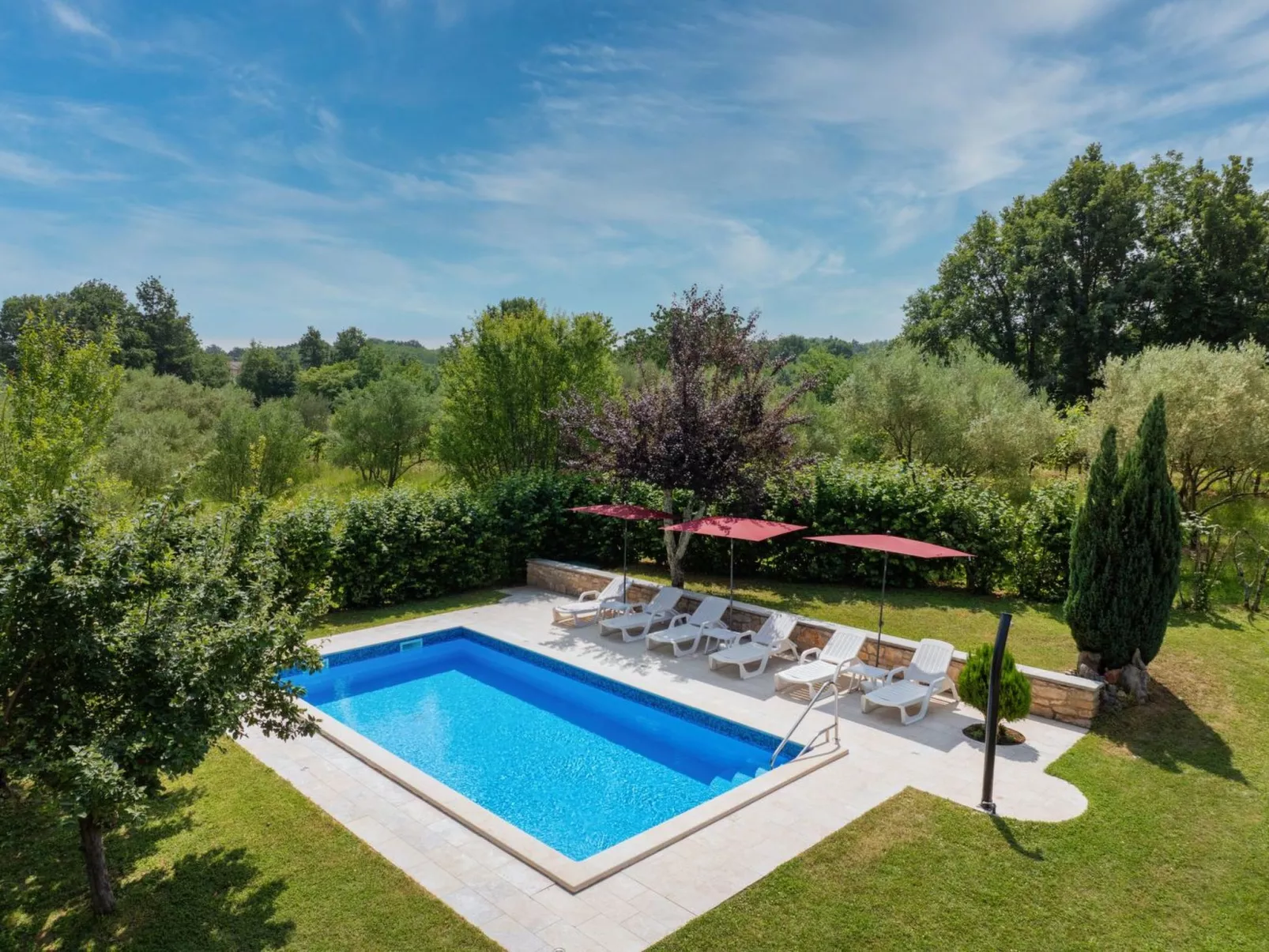 Gemütliches Ferienhaus in Ružići mit Offenem Kamin