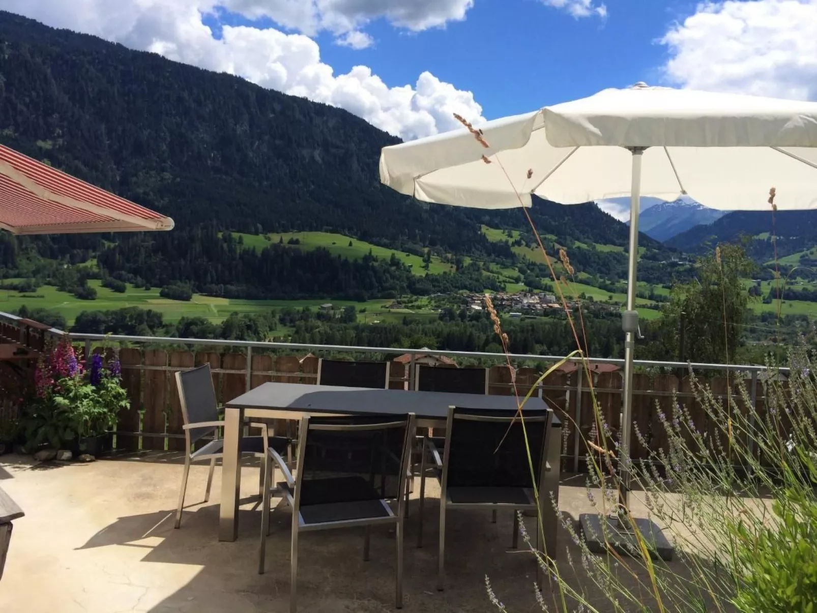 Wohnung Schluein-Dehors