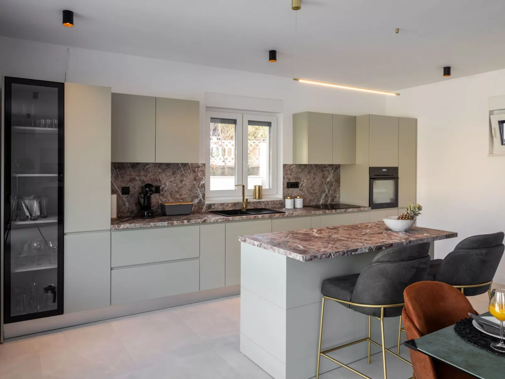 Villa Lumino-Drinnen