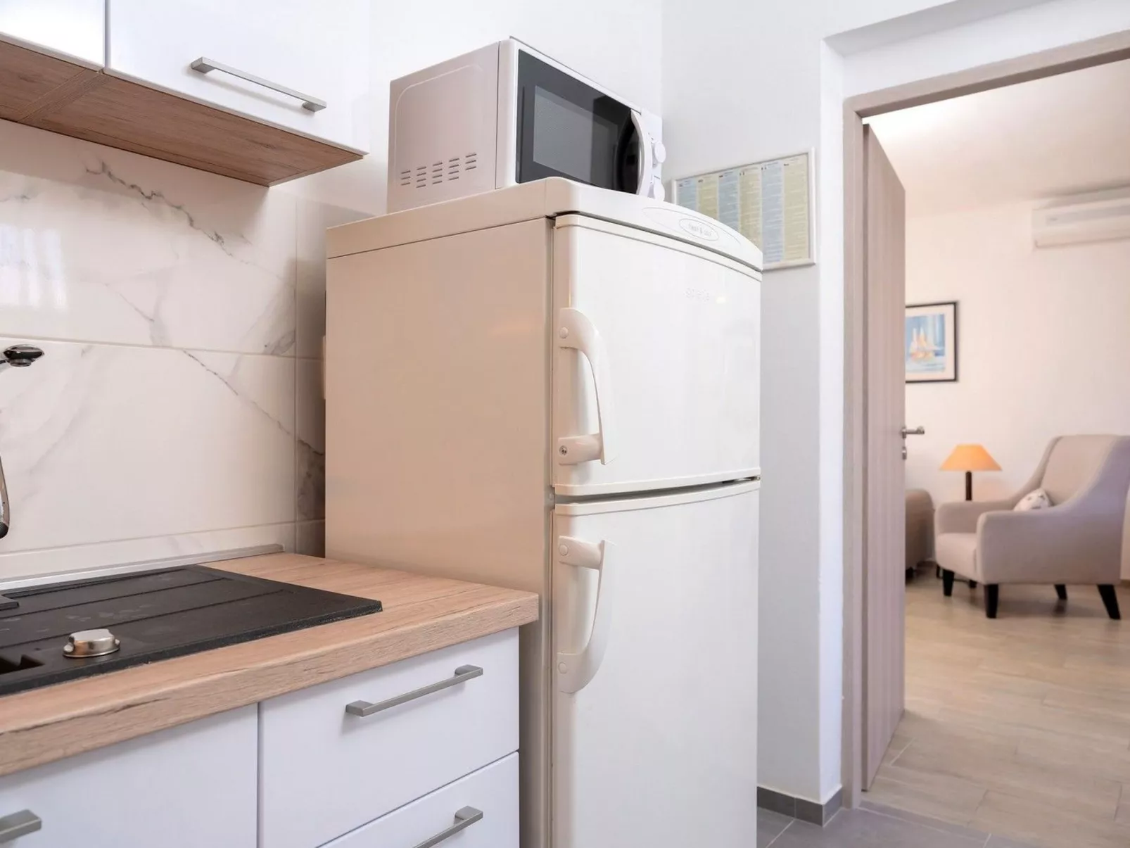 Villa "Sunshine" mit Garten, Grill und Terrasse-Drinnen