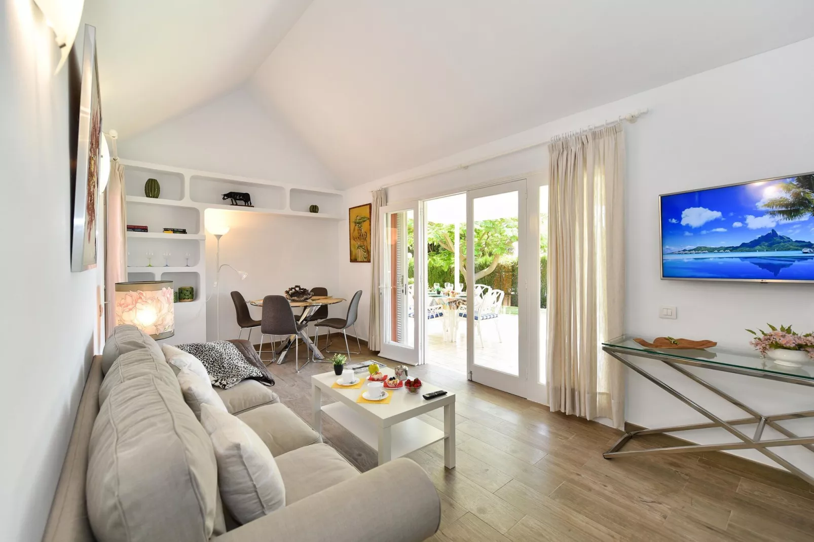 Melocotones 50-Living room