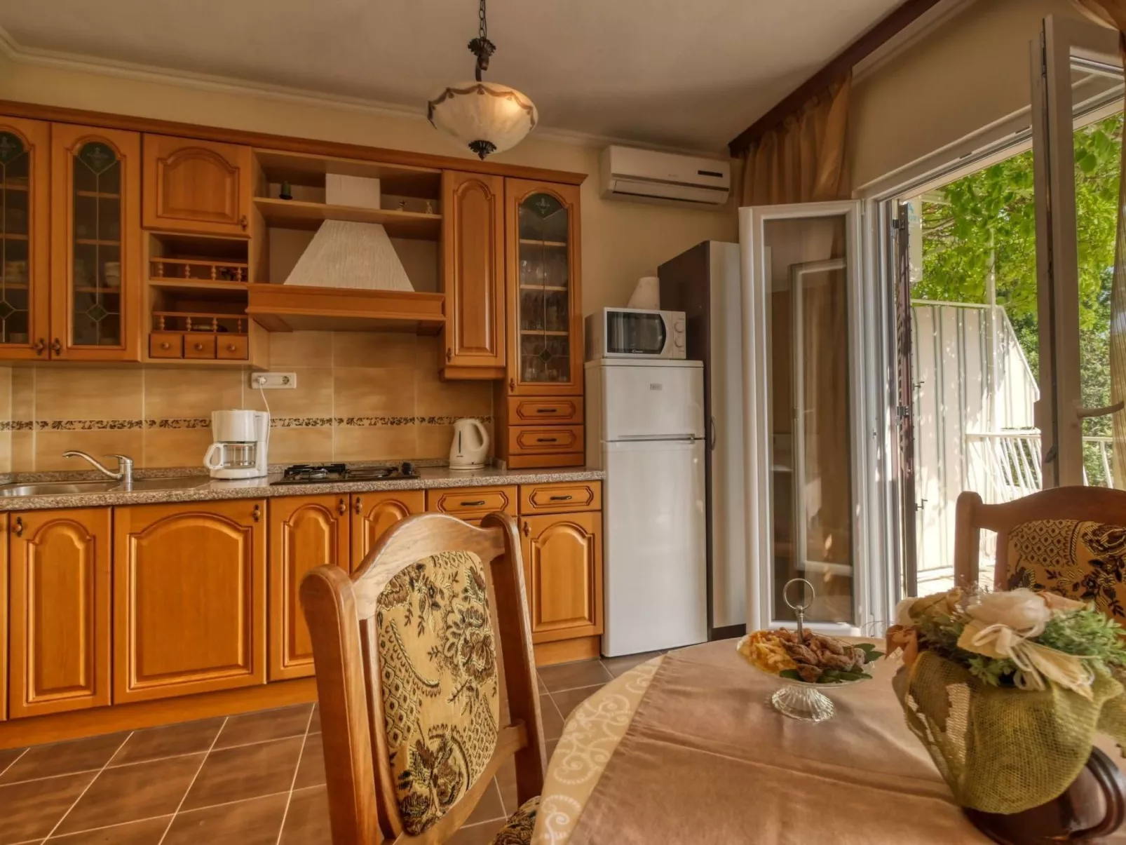 Appartement "Helena" mit Entspannung im Whirlpool-Dedans