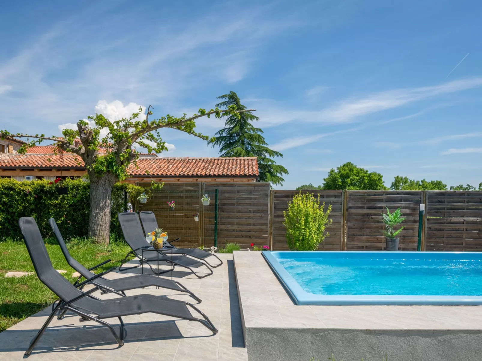 Typisch istrisches Ferienhaus mit Garten-Dehors