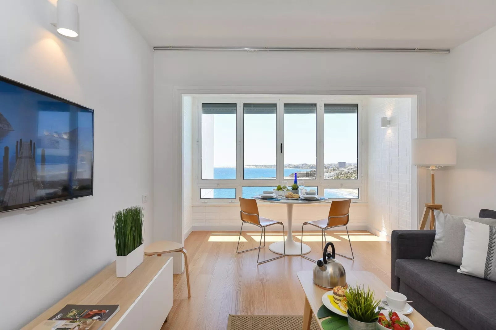 APARTMENT BALCON GB/FG-Living room
