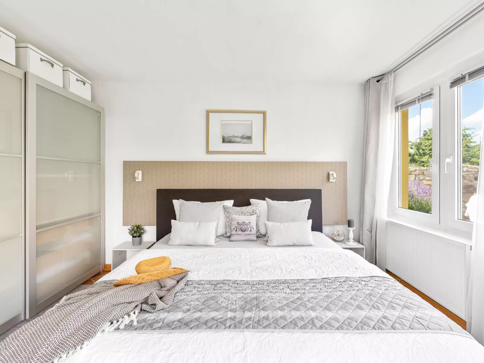 Villa mit Garten, Grill und Terrasse-Inside