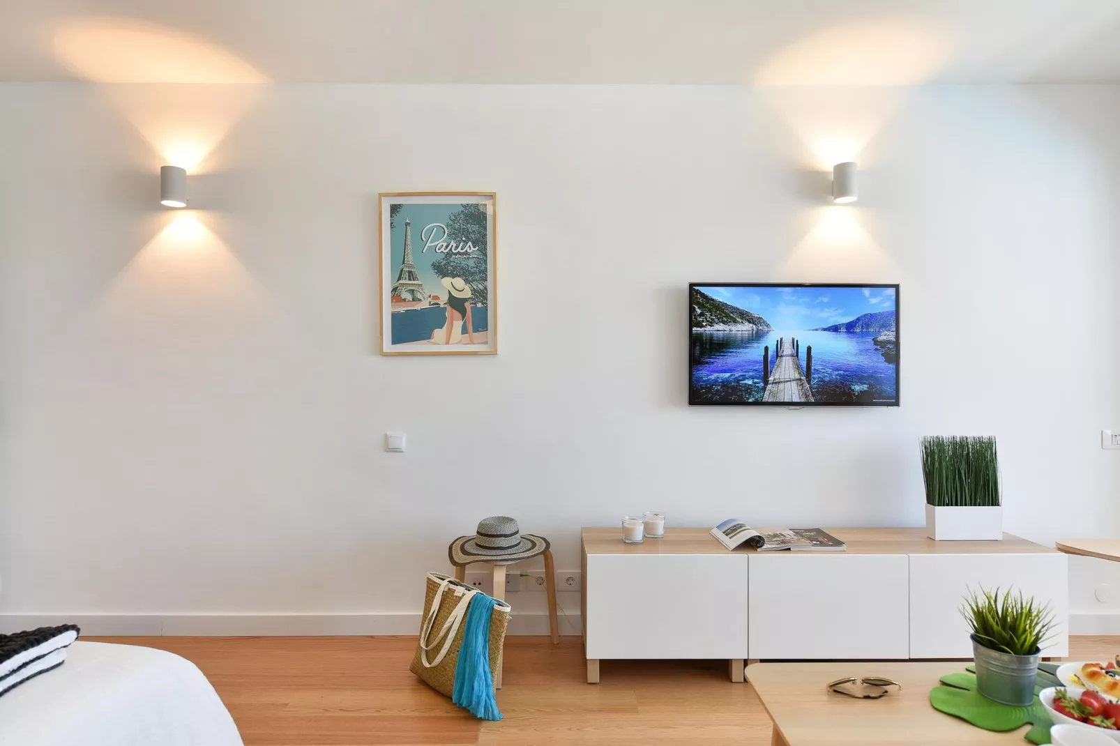 APARTMENT BALCON GB/FG-Living room