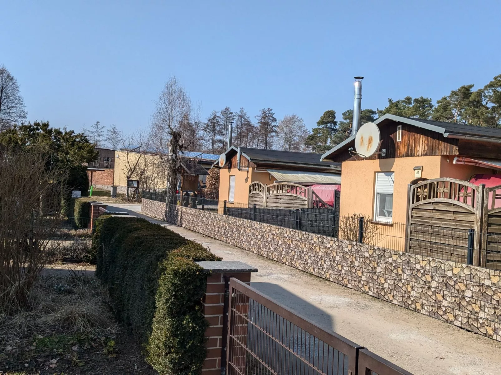 Mit Garten, Grill und Terrasse-Outside