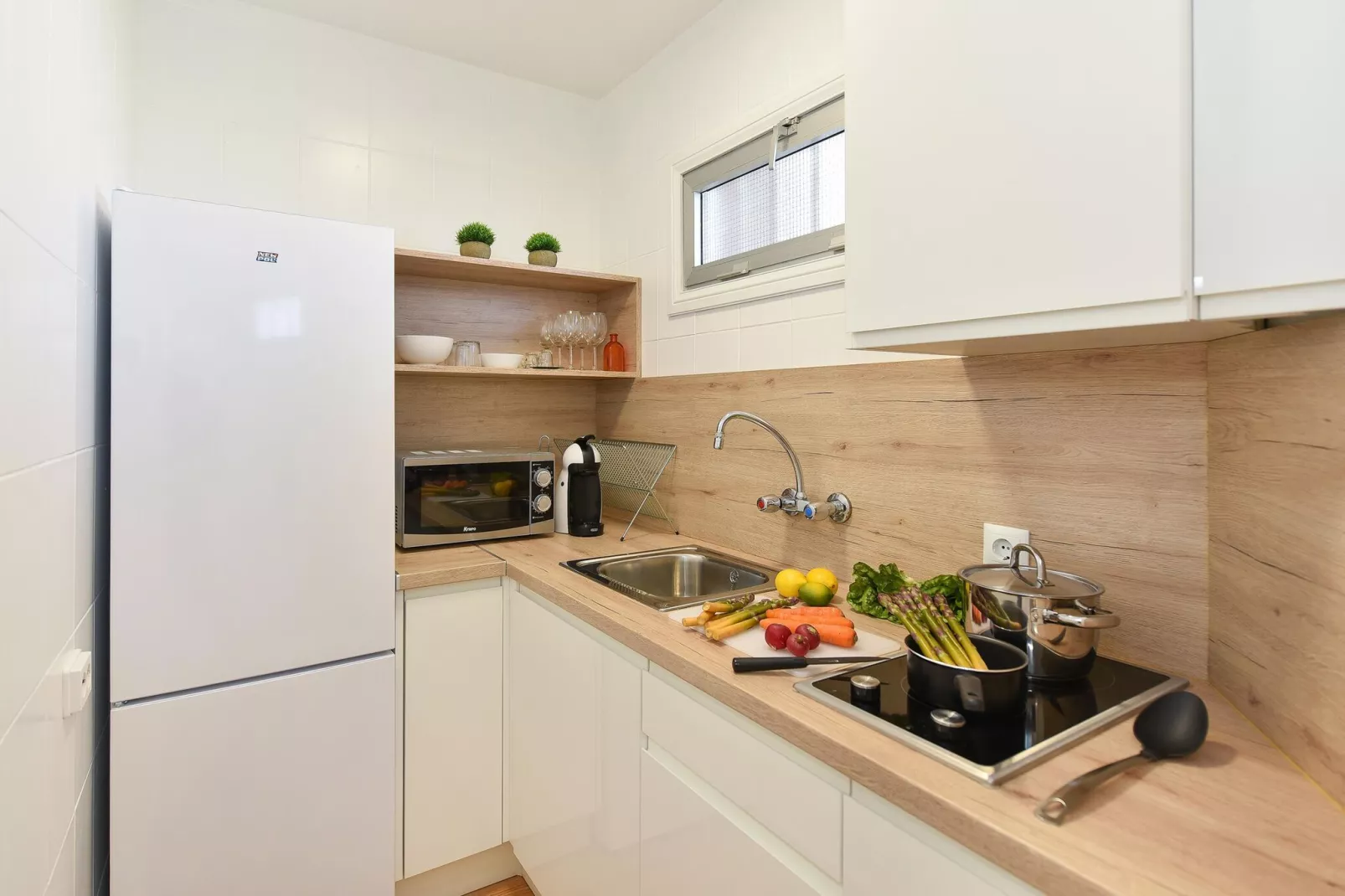 APARTMENT BALCON GB/FG-Kitchen