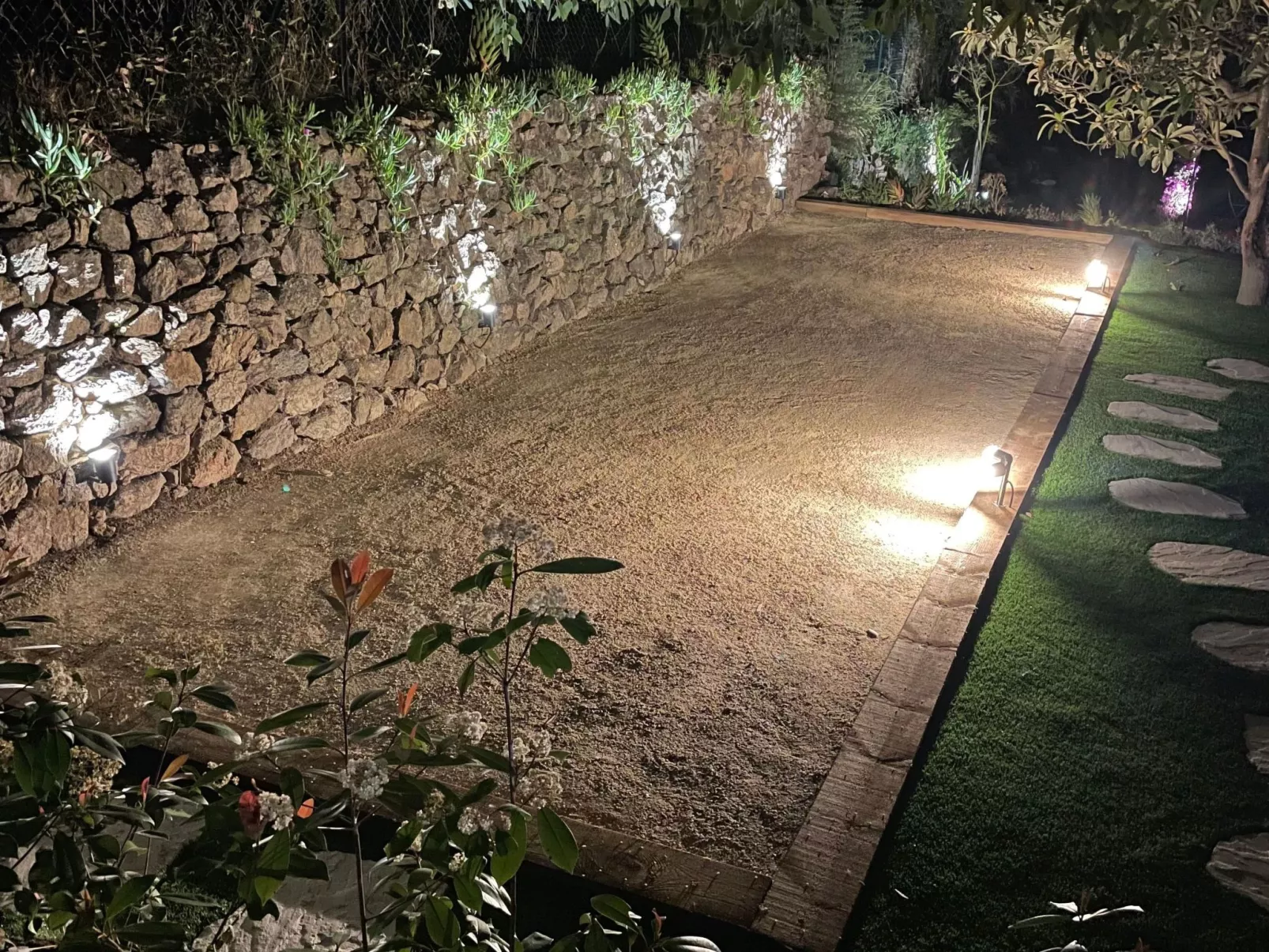 Ferienvilla mit Blick auf das Wasser-Outside