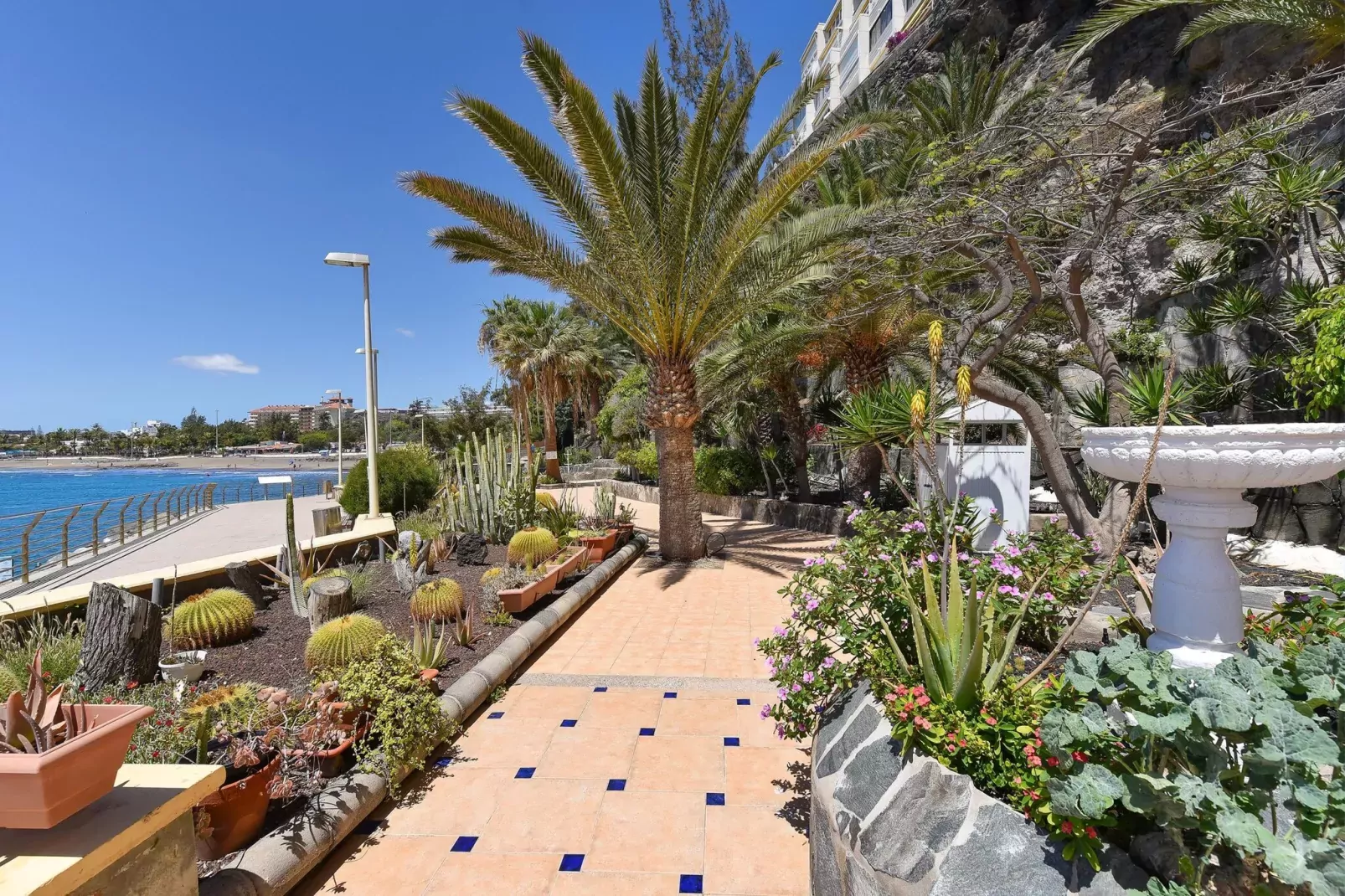 APARTMENT BALCON GB/FG-Areas summer 1km
