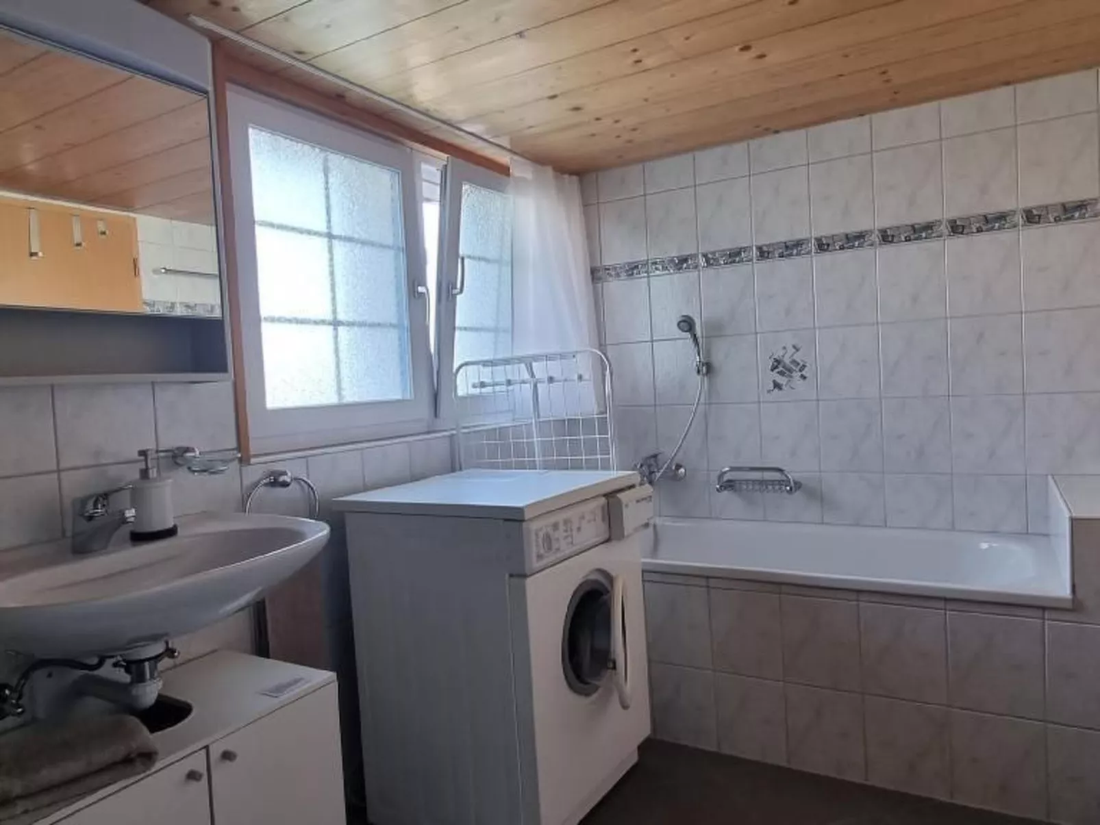 Tiererlebnishof Windegg-Drinnen