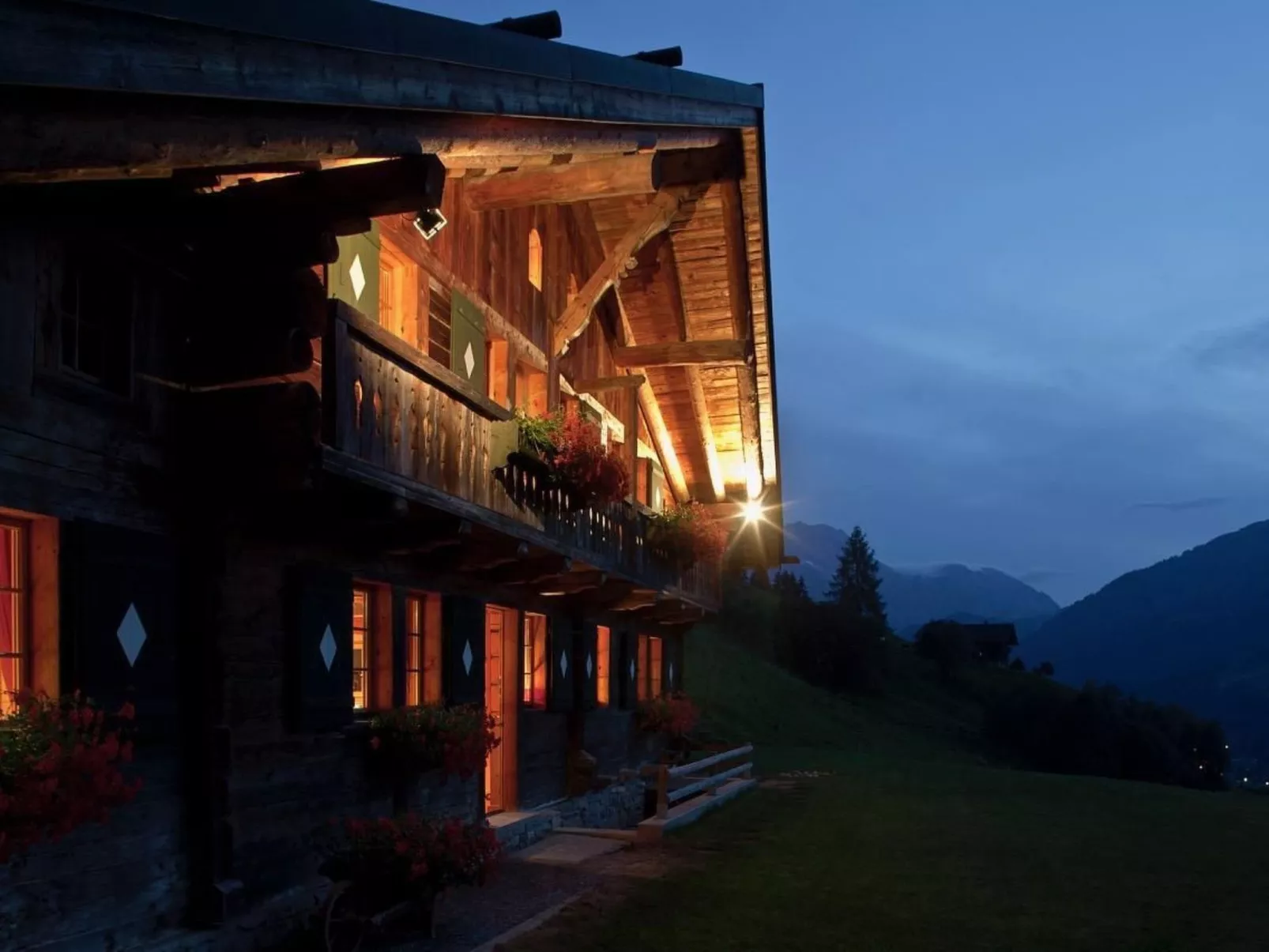 Berghütte "Le Chalet de Lara"-Dehors