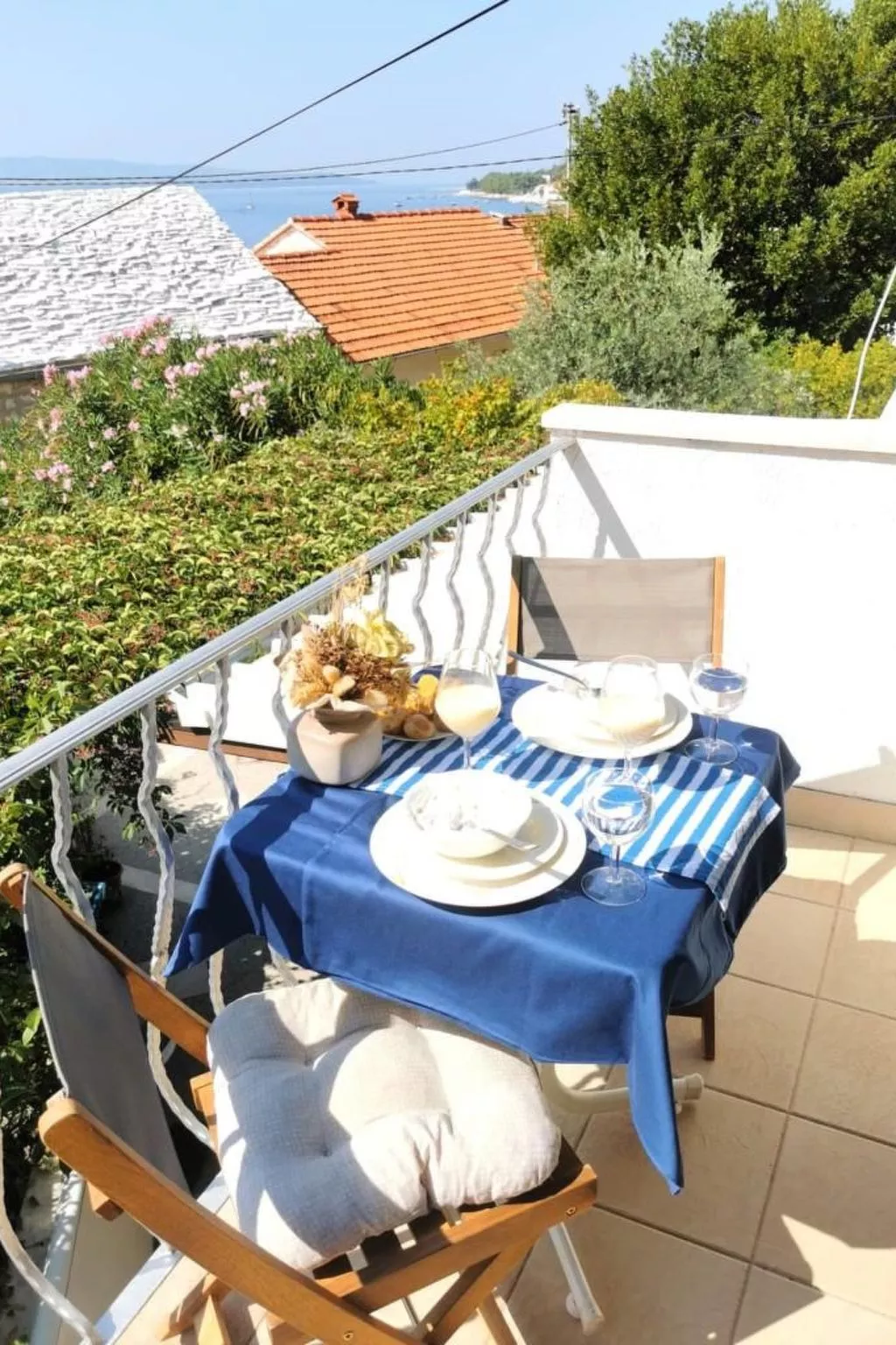 Für 3 Personen  + 1 Kind ca. 55 m&sup2; in Bol, Adriaküste Kroatien (Kroatische-Draußen