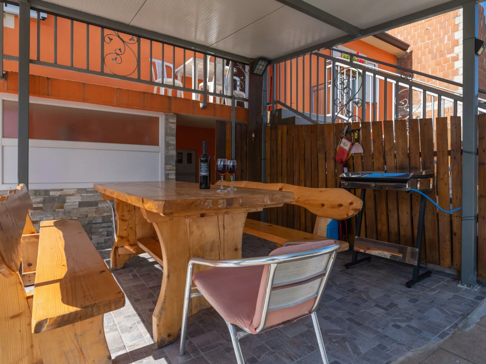 Haus Orange - Familienfreundliche Lage mit Pool-Outside