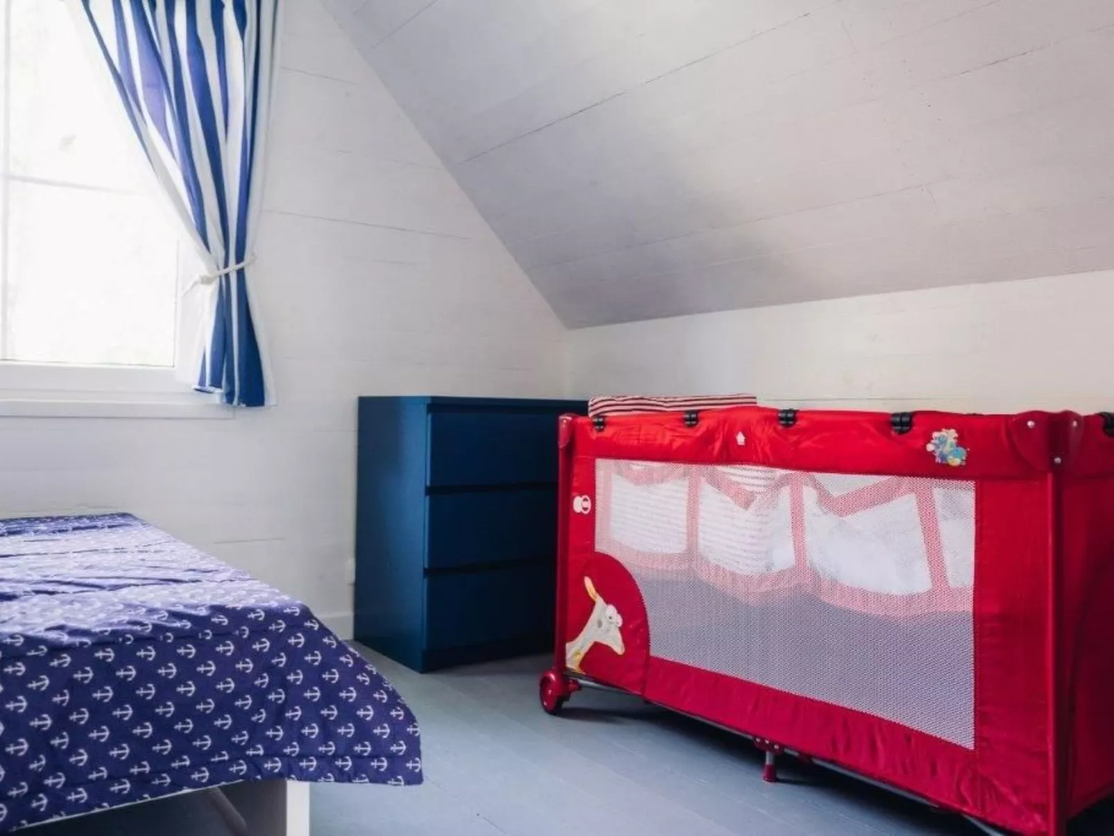 Naval House am Spielplatz 2-Inside