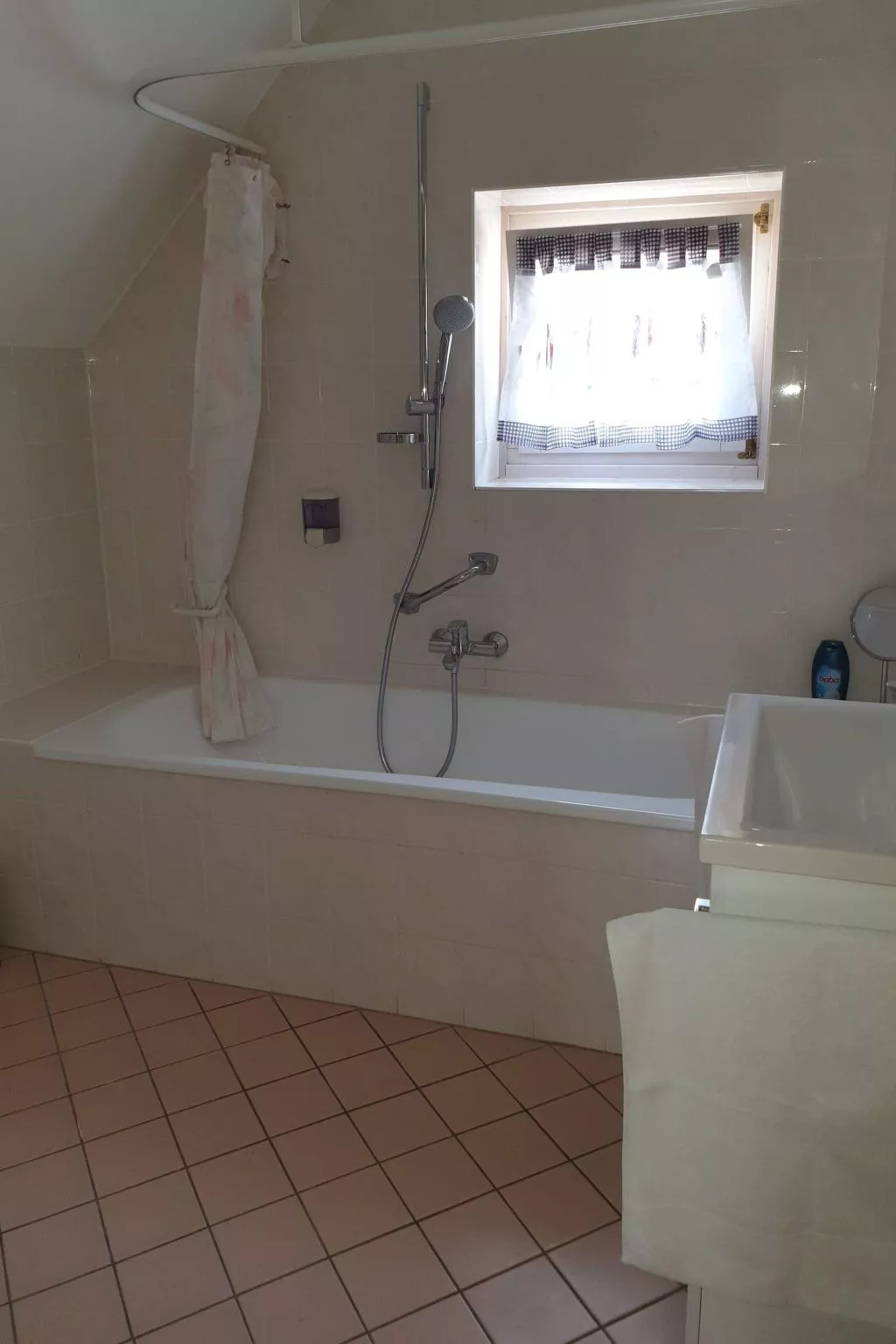 Sonniges Ferienhaus in Wagerberg-Inside