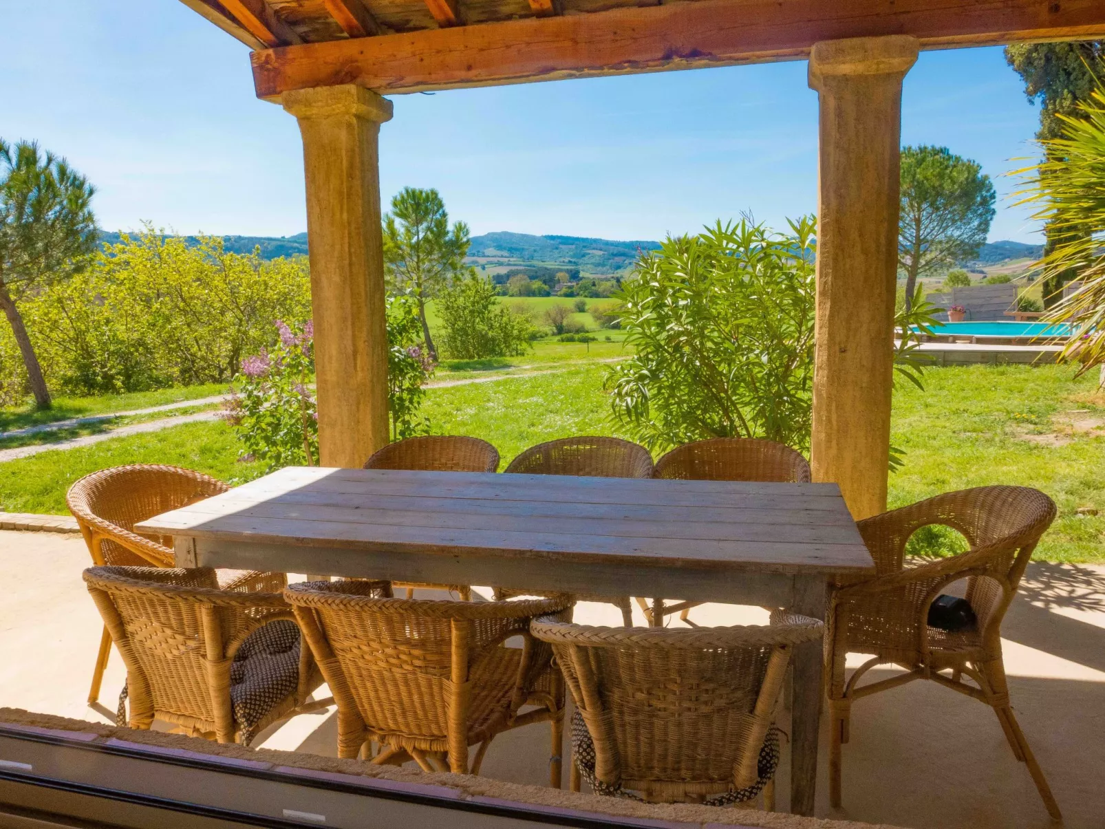 Villa mit Garten, Grill und Terrasse