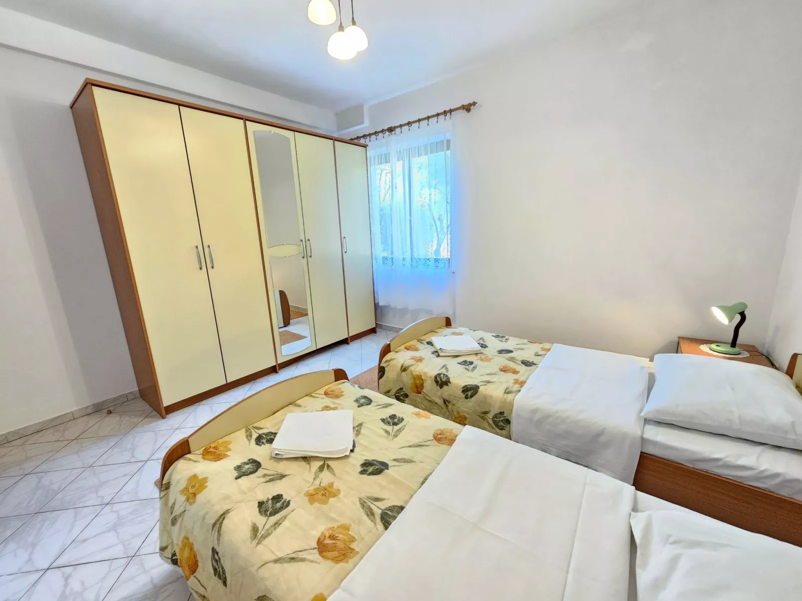 In Novi Vinodolski mit Grill, Terrasse und Garten-Inside