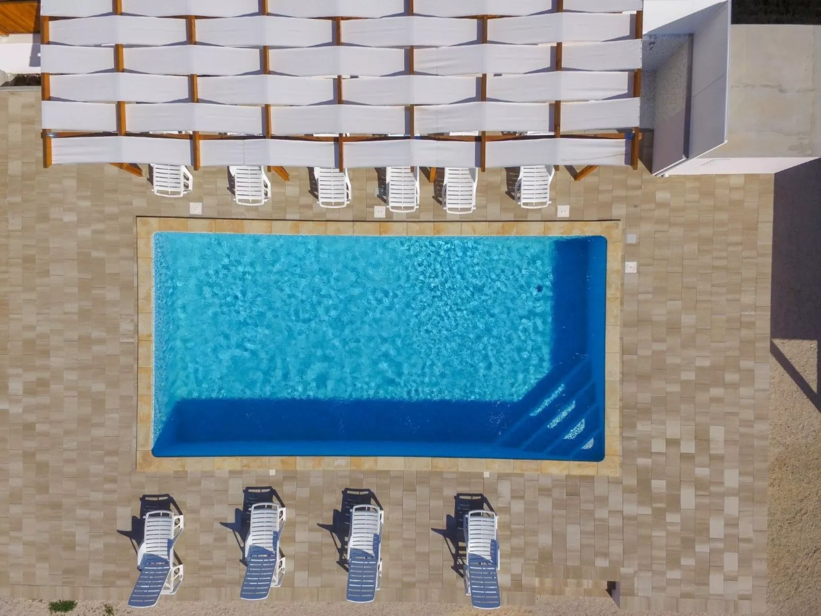 Wohnung mit Blick auf das Wasser-Drinnen