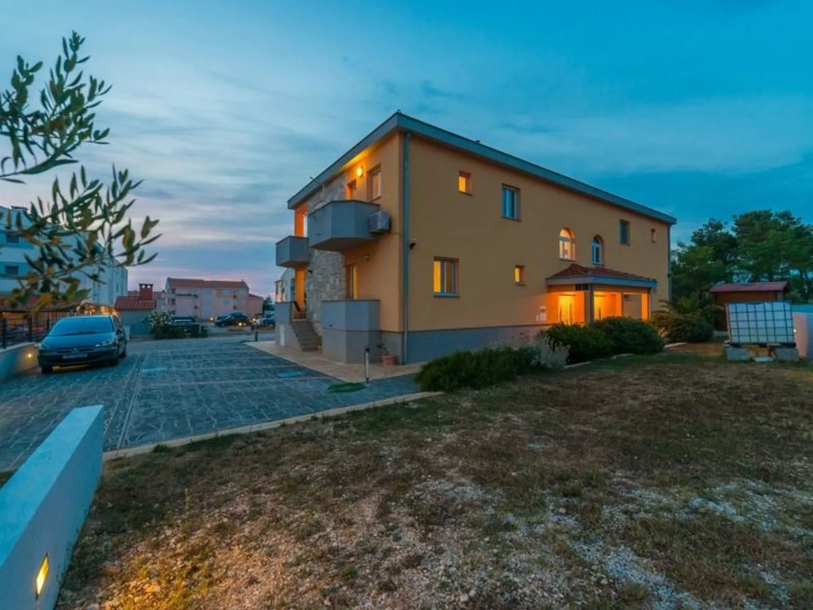 "Maestral 02" direkt am Strand-Draußen