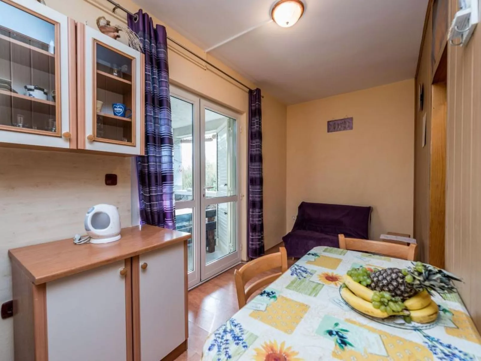 "Delfin prizemlje"-Dedans