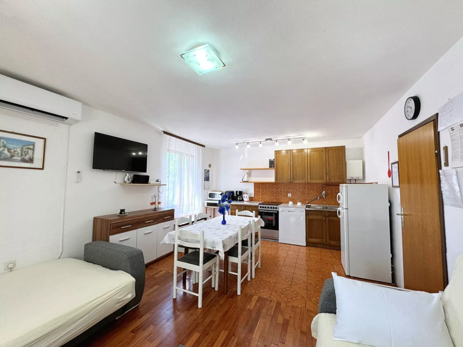 Apartment Srdoc-Dedans