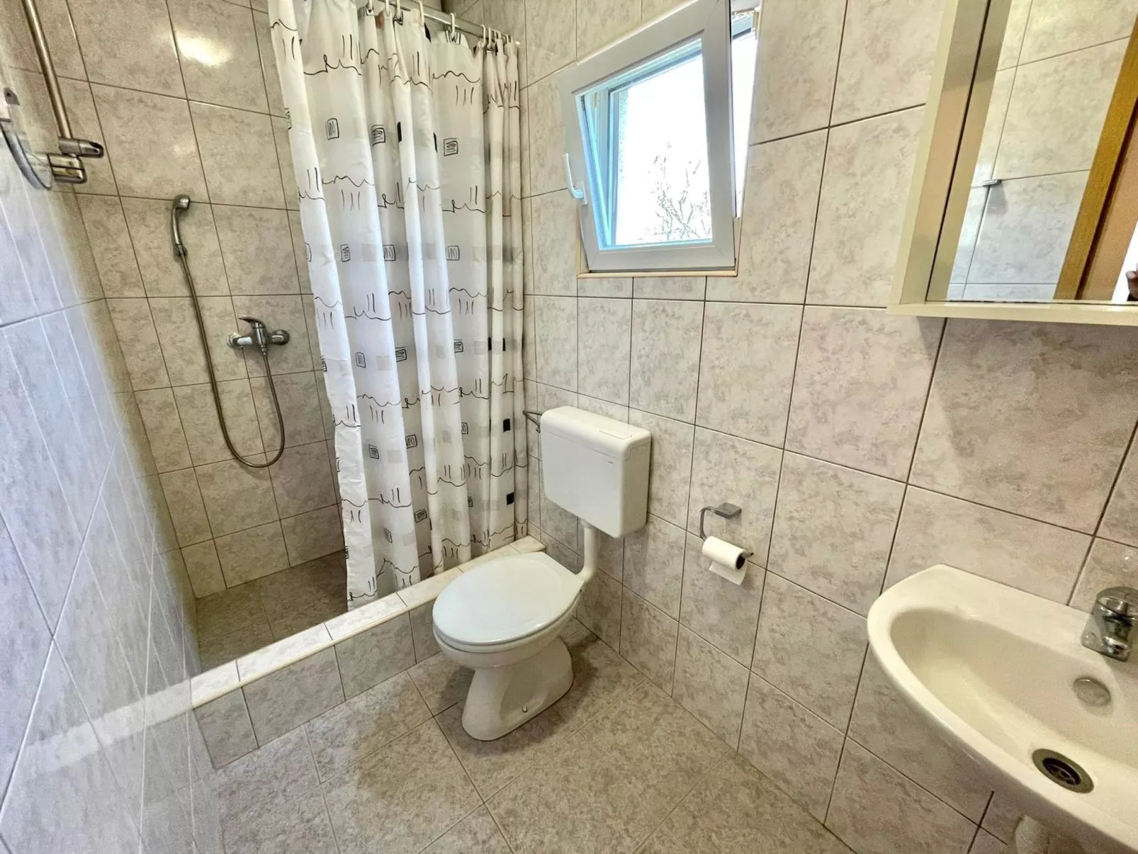 Wohnung in Jadranovo mit Schönem Balkon-Image-tags.info