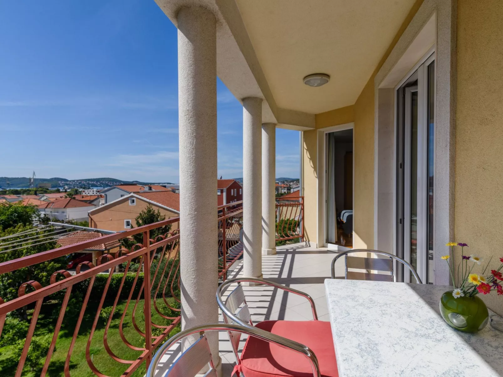 Mit Whirlpool-Dehors