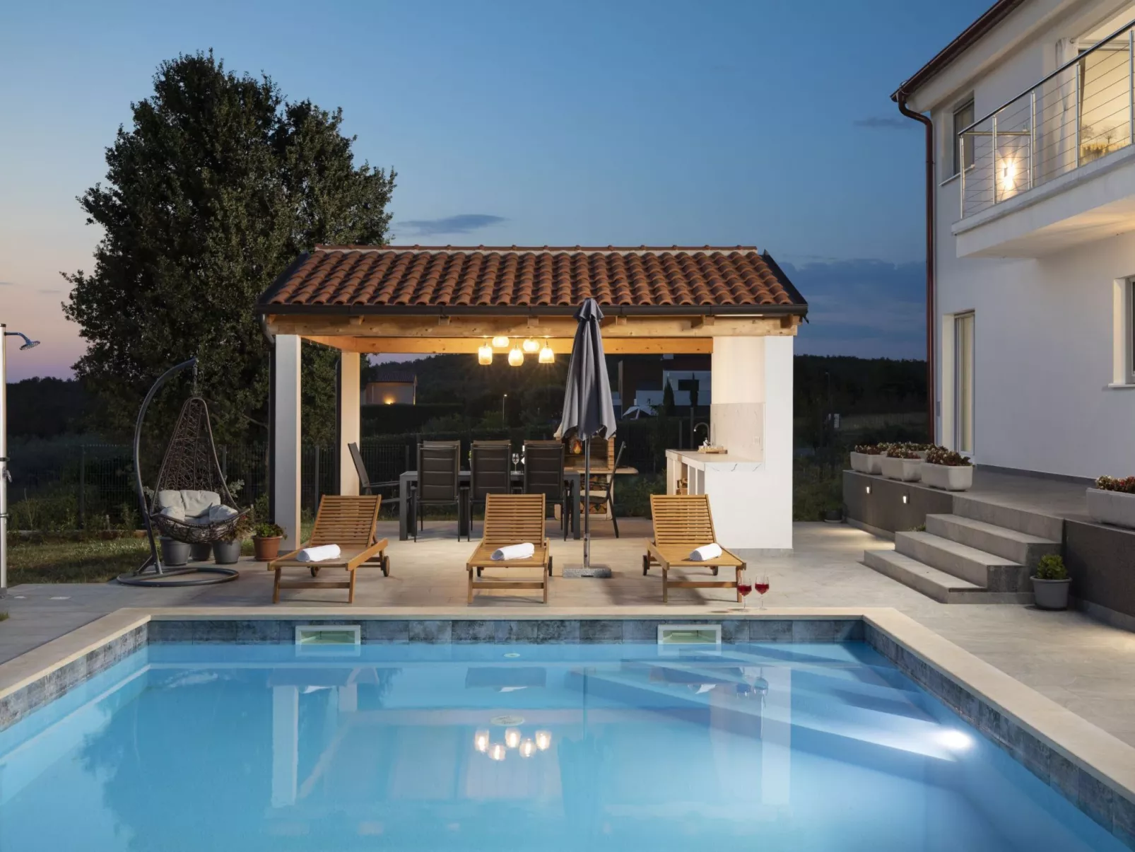 Villa Euphoria mit Pool, Sauna und Whirlpool-Outside