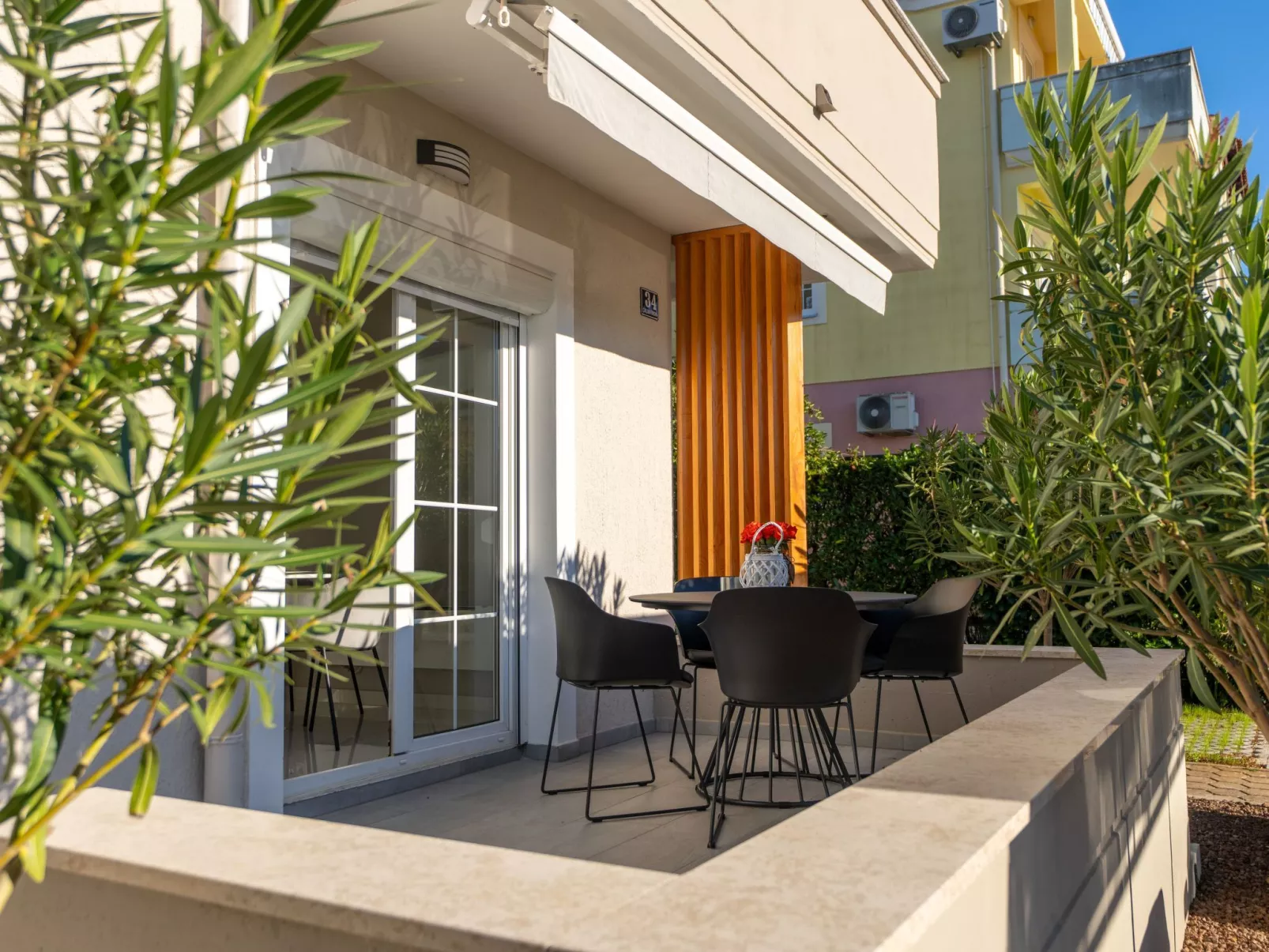 Sara Premium-Draußen