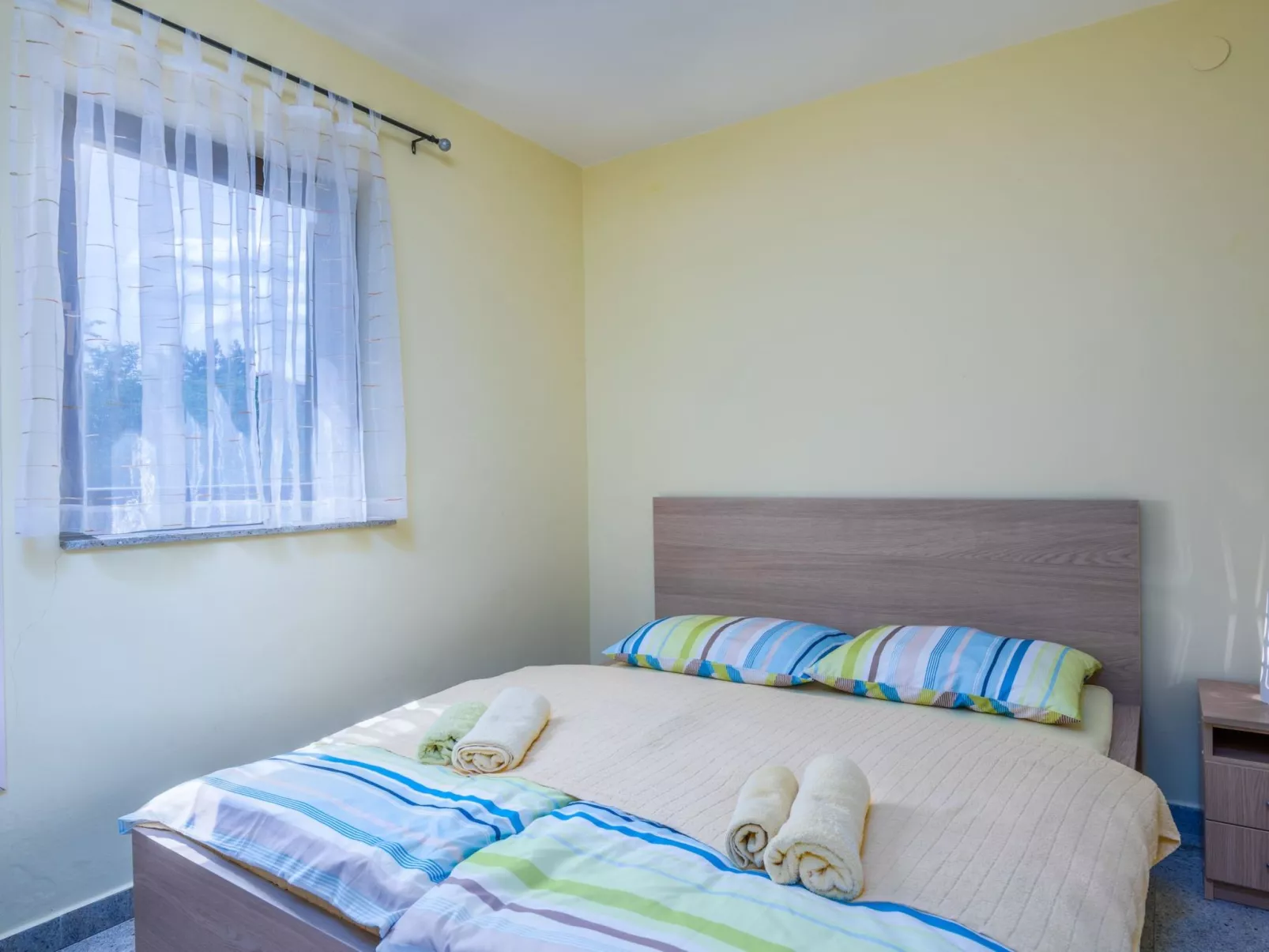 Mit Klimaanlage und Balkon-Drinnen