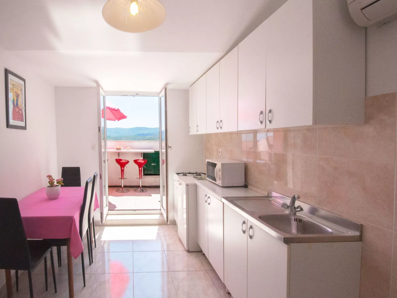 "Top View Apartment"-Dedans